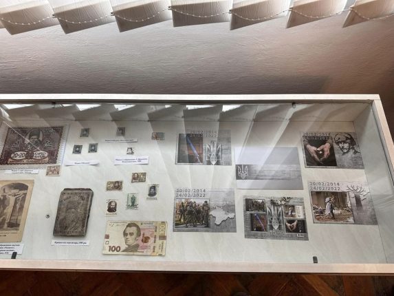 Музей Історії Надвірнянщини представив експозицію до дня народження Шевченка