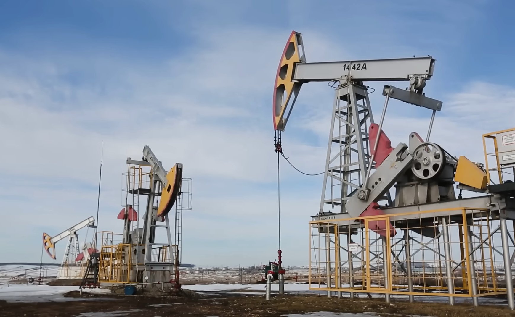 Санкції та удари ЗСУ: експерт розповів, як росія тепер продаватиме нафту